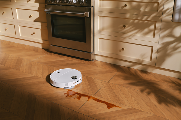 From Crawling Babies to Crumbs Everywhere: How to Choose the Right Robot Vacuum for a Growing Family