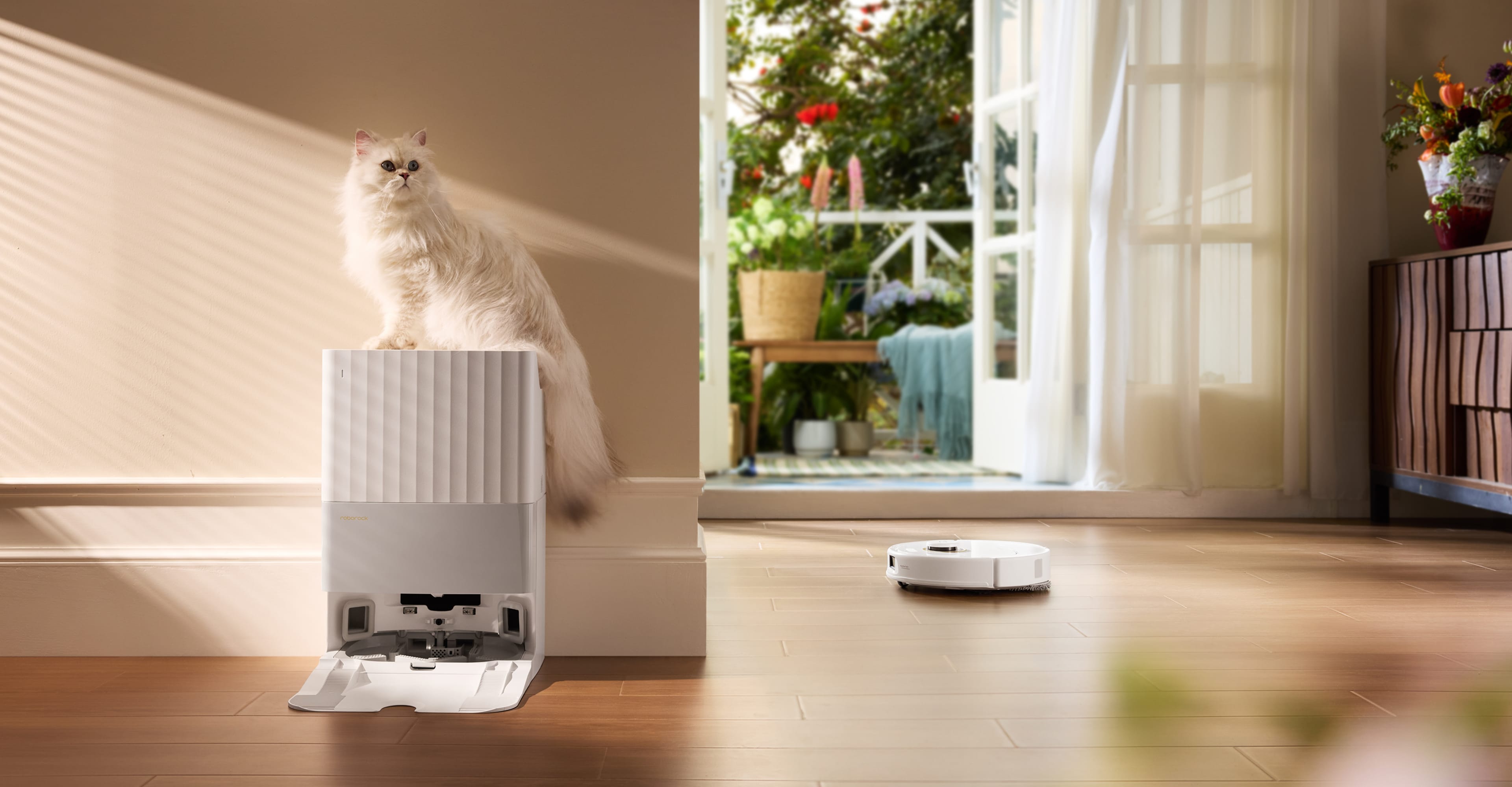 שואב אבק רובוטי Qrevo 5AE מבית Roborock תחנת עגינה רב-תכליתית - ללא ידיים, ללא טרחה